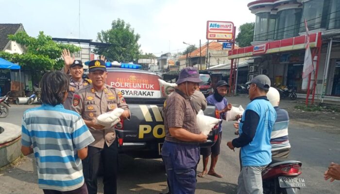 Sinergi Polri dan Masyarakat Terjalin Melalui Bakti Sosial Polsek Juwana
