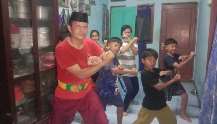 Aipda Rusdi, Polisi Cinta Budaya yang Aktif Lestarikan Pencak Silat di Tengah Tugas Kepolisian