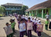 Siswa MIS Ar-Rifa Gelar Aksi Damai, Kampanyekan Stop Bullying