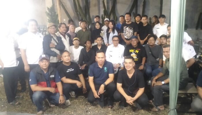 Belasan Komunitas di Kota Tangerang Hadiri Pembukaan Cafe F & D