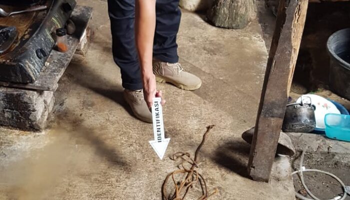 Terima Laporan Warga, Polsek Sukolilo Dapati Pria Lansia Meninggal Gantung Diri di Kamar Mandi