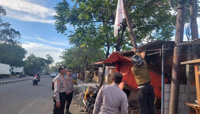 tertib dan Bebas Intimidasi, 72 Bendera Ormas di Kota Tangerang Ditertibkan Petugas Gabungan