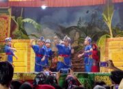 Tari tradisional oleh siswa TK Lestari mulyoharjo Pati sebagai pembuka kemeriahan acara sedekah bumi