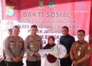 Sambut Hari Bhayangkara ke-79, Kapolres Serahkan Kunci Bedah Rumah Warga Jatiuwung