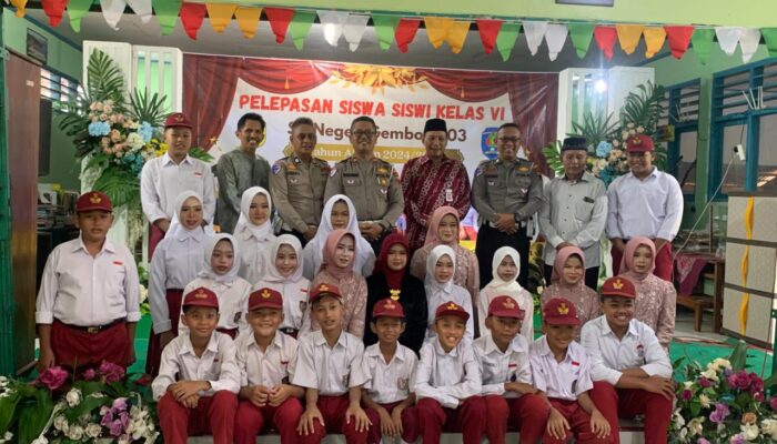 Satlantas Polresta Pati Tanamakan  Tertib Lalu Lintas Sejak Dini Di SDN 03 Gembong