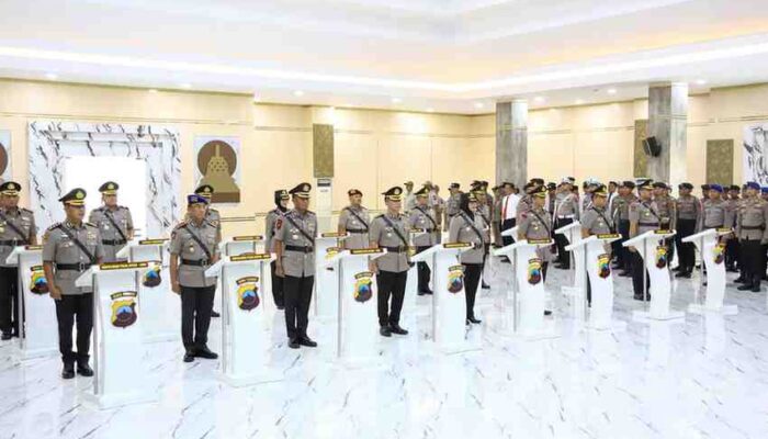 Polda Jateng Gelar Sertijab 3 PJU dan 5 Kapolres, Wujud Penyegaran Organisasi dan Peningkatan Pelayanan Masyarakat