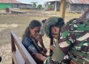 Satgas Kewilayahan Yonif 642/Kapuas Pos Tomage Gelar Pelayanan Kesehatan di Distrik Tomage