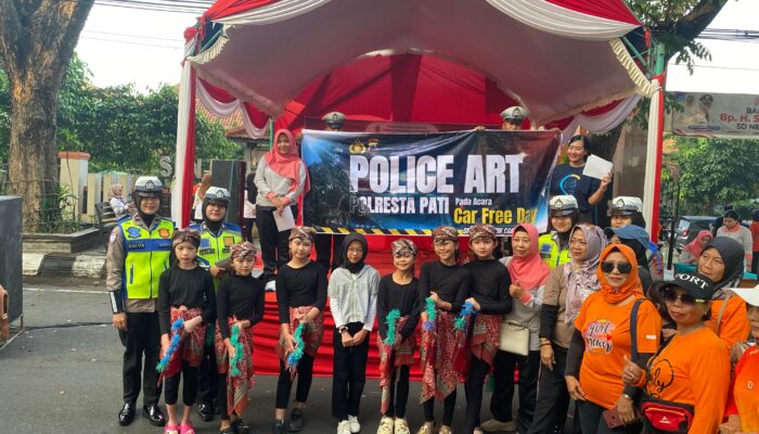 Sentuhan Humanis Satlantas Polresta Pati di Car Free Day: Police Art dan Layanan Publik Meriahkan Operasi Patuh Candi 2025