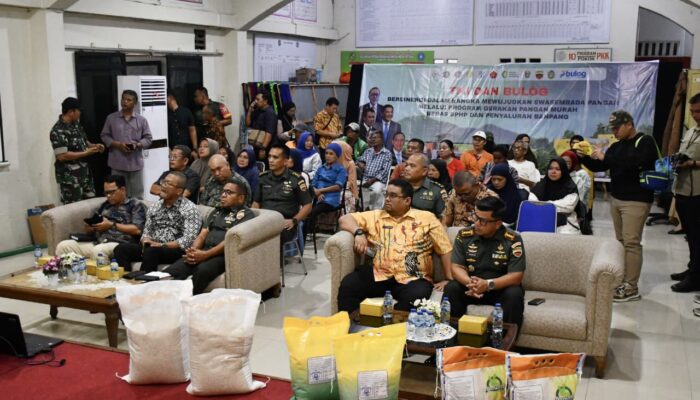 Irdam I/BB Hadiri Penyaluran Bantuan Beras SPHP di Medan Petisah