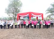 Kapolres Tebo Pimpin Langsung Penanaman Jagung di Kecamatan Sumay 
