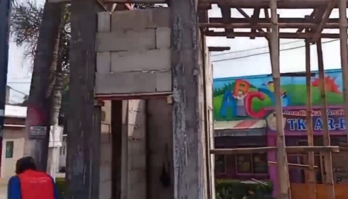 Aktivis Sepatan Soroti Pembangunan Gapura di Perumahan Duta Asri Palem 5