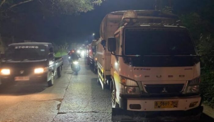 Diduga Adanya Pengurukan Tanpa Izin Dijalan Babakan Desa Jatake