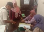 Pengurus Dewan Pimpinan Cabang AKPERSI Rokan Hulu Menyerahkan Berkas Ke Kesbangpol