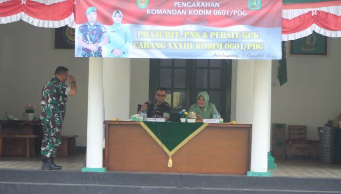 Dandim 0601/Pandeglang Berikan Pengarahan Kepada Prajurit, PNS dan Anggota Persit KCK