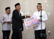 Bupati Tangerang Berikan Bantuan Untuk Perbaikan Masjid Hikmatul Falahiyah