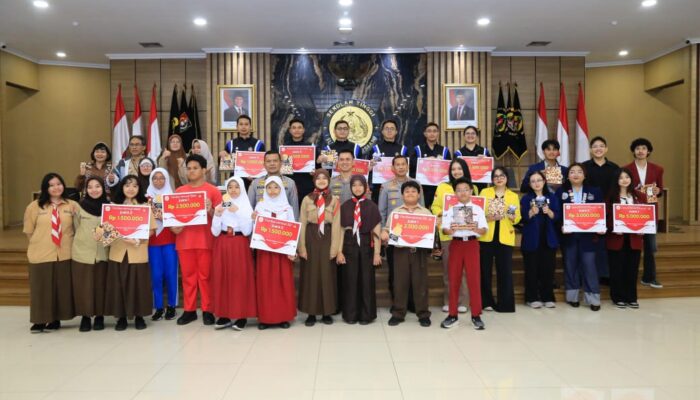 STIK-PTIK Akhiri Gebyar Merah Putih HUT RI ke-80 dengan Penyerahan Hadiah & Piagam