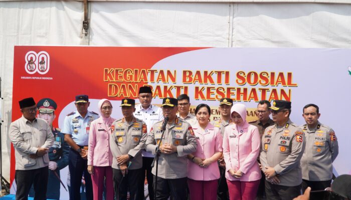 Wakapolri tinjau pembangunan SMA kemala taruna bhayangkara dan gelar bakti sosial serta bakti kesehatan di bogor