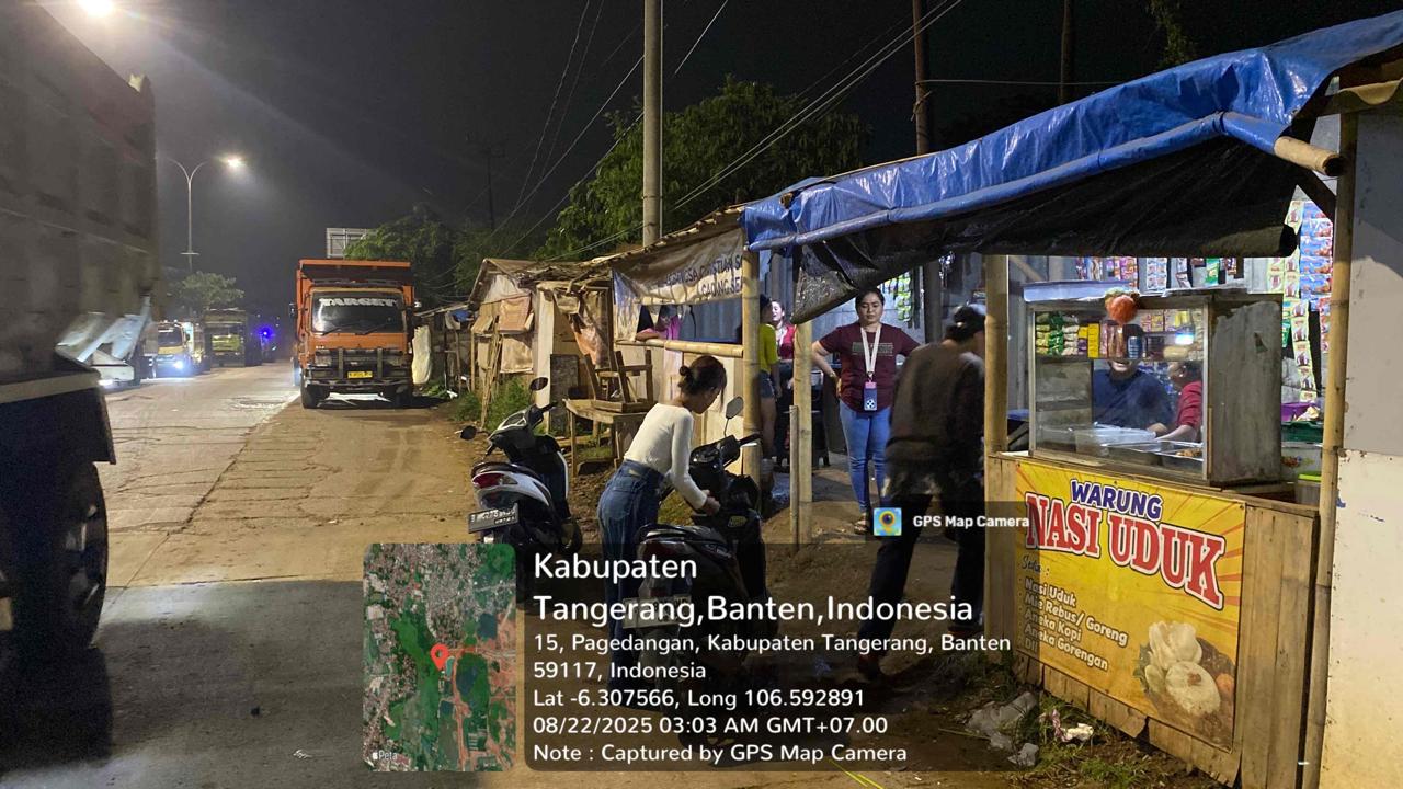 Terlihat Wanita Penghibur