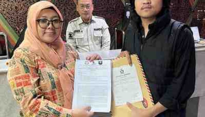 Puluhan Mahasiswa Unjuk Rasa di Kantor DPP Partai Gerindra, Desak Copot ADN / AK Anggota DPRD & Ketua Partai Gerindra Tanjungbalai
