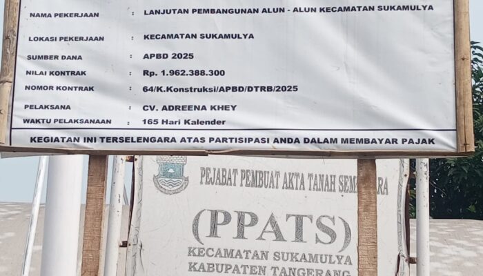Proyek Rp1,9 Miliar Alun-Alun Sukamulya Diduga Asal Jadi, Tutup U-Ditch Diganjal Papan, Coran Menganga