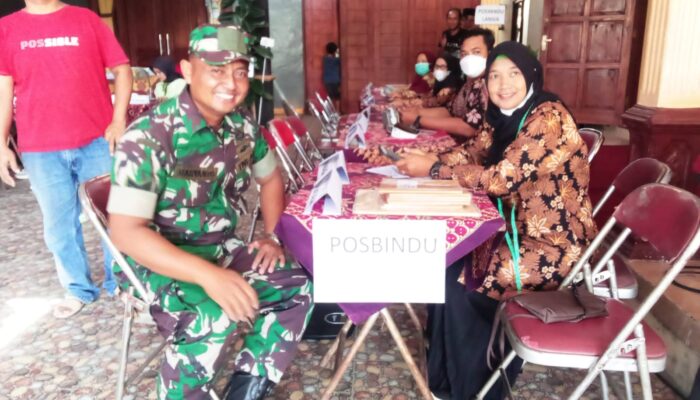 Babinsa Teras Dampingi Pelayanan Posyandu, Dukung Pencegahan Stunting di Boyolali
