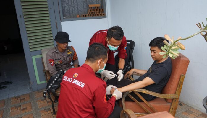 Brimob Polda Jatim Buka Layanan Kesehatan Gratis di Ponpes Al Khoziny Sidoarjo