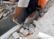 Proyek Uditch di Rangkah Gang 6 Diprotes Warga, Sambungan Pipa Dinilai Asal-asalan