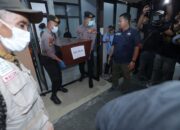 Polda Jatim Serahkan 3 Jenazah Santri Ponpes Al Khoziny ke Keluarga