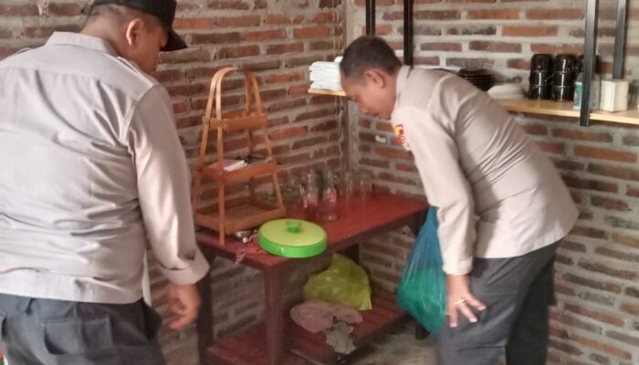 Operasi Pekat di Margoyoso, Polisi Amankan Botol Arak Bali Jelang Paripurna DPRD Pati