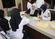 Polres Pelabuhan Tanjungperak Lakukan Pemeriksaan Kesehatan untuk Petugas SPPG