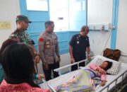 Kapolres Toba Bersama Wakil Bupati dan Dandim 0210/TU Jenguk Pelajar Diduga Keracunan MBG di Rumah Sakit