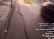 Jalan Raya Kenjeran 269 Surabaya Rusak Parah Rawan Kecelakaan dan MancetTotal diJam Sibuk
