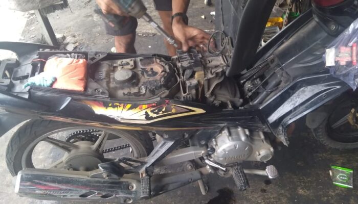 Mekanik Bengkel Pinggir Jalan di Iskandar Muda, Selapajang Jaya Gagal Servis MX, Mesin Motor Malah Makin Parah