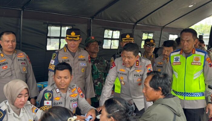 Kapolda Jateng Cek Banjir di Genuk Semarang, Pastikan Berikan Layanan Terbaik untuk Masyarakat