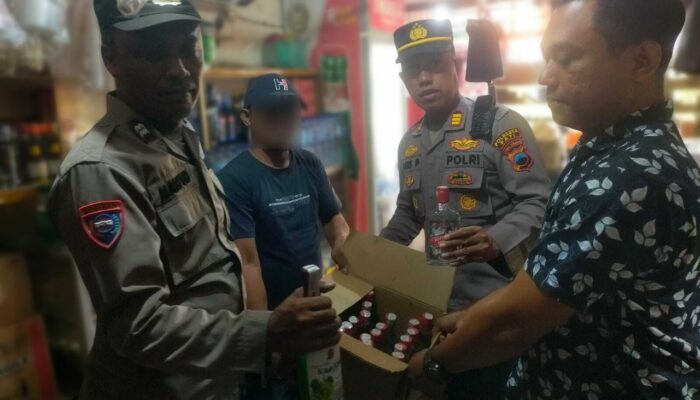 Kapolsek Tayu pimpin langsung Ops Pekat dg sasaran Miras dalam rangka cipta kondisi menjelang Rapat Paripurna Pansus Hak Angket