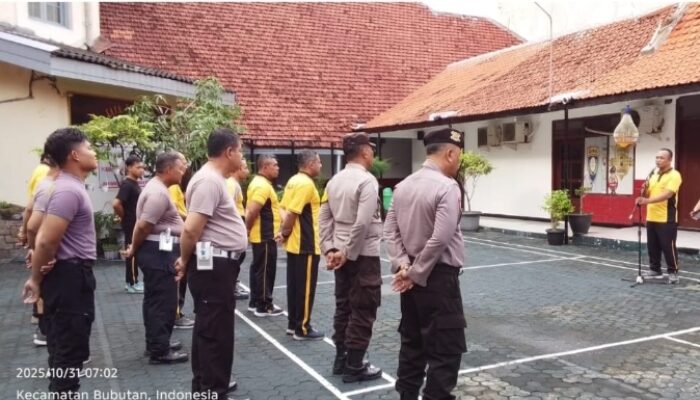 Waka Polsek Bubutan AKP WIDODO, S.E. Pimpin Apel Pagi: Tekankan Disiplin dan Pelayanan Humanis