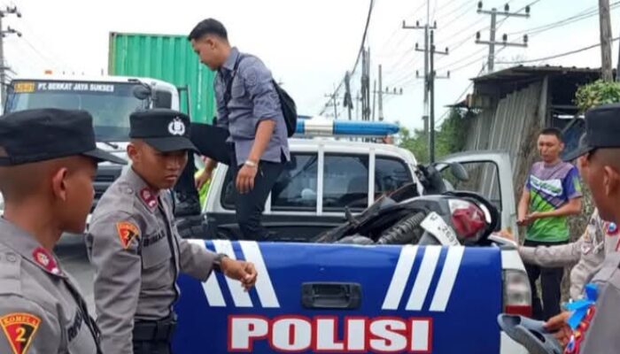 Pengendara motor Tanpa Identitas Meninggal Terlindas Truk di Jalan Raya Daendels Gersik