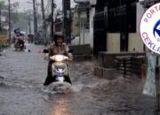 Hujan Deras Lumpuhkan Sejumlah Titik di Surabaya dan Sidoarjo