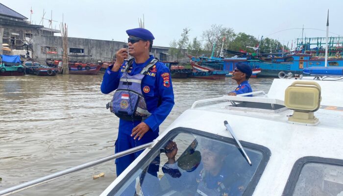 Satpolairud Polresta Pati Gencarkan Patroli Cegah Kebakaran Kapal, Prosedur Keselamatan Kapal Disisir Ketat di Sungai Silugonggo