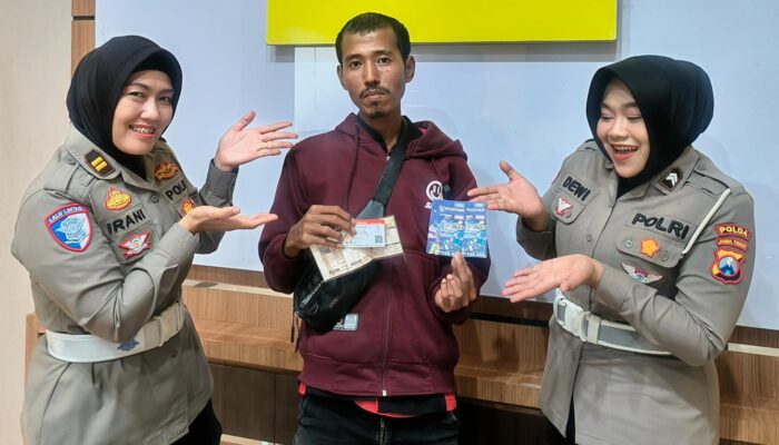 Operasi Zebra Semeru Ditlantas Polda Jatim Beri Reward Bagi Pengendara Tertib