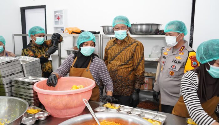 Tinjau Dapur SPPG Polda Sulteng, Menteri Hukum Puji Standar Kualitas Layak Jadi Contoh