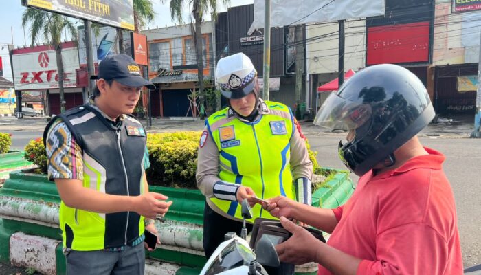 Operasi Zebra: Satlantas Polresta Pati Beri Edukasi dan Teguran Humanis kepada Pengendara