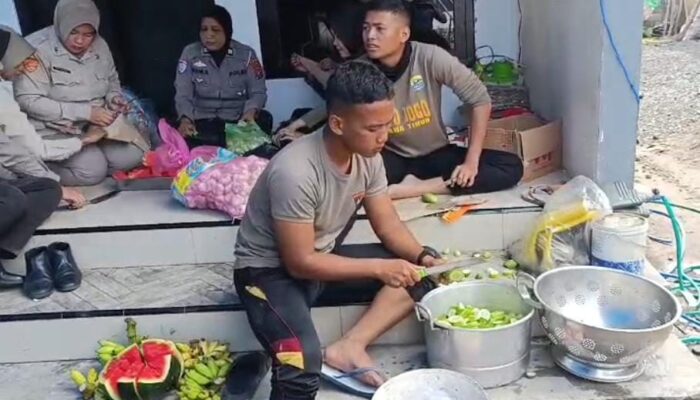 Polda Jatim Sediakan Dapur Umum untuk Warga Terdampak Erupsi Gunung Semeru