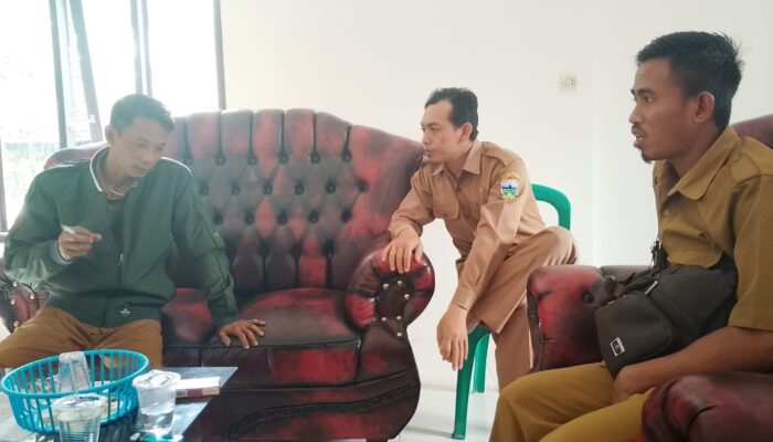 Wartawan Ceklisdua.net Lakukan Kunjungan Perkenalan ke Desa Girimukti, Disambut Hangat oleh Kepala Desa Arumukam