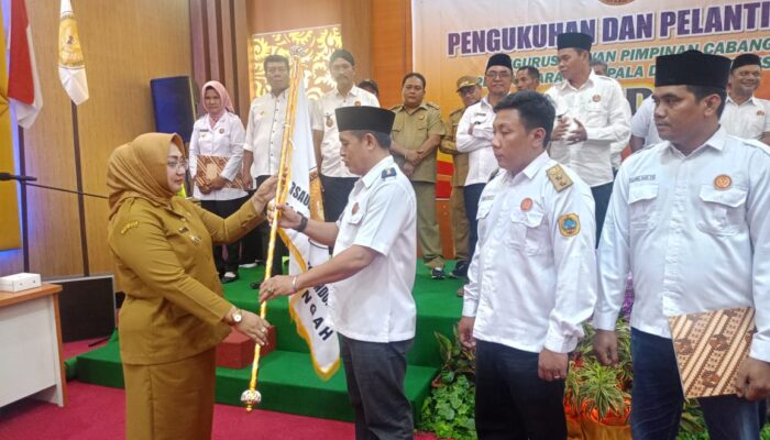Ketua PKDI Jateng Hj. Musyarokah Lantik Pengurus PKDI Kabupaten Pati di Hotel New Merdeka