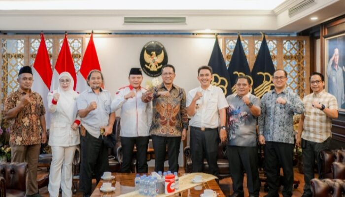 KEMENKUM RI GANDENG APDESI MERAH PUTIH: PENGUATAN POSBAKUM DAN PARALEGAL DESA