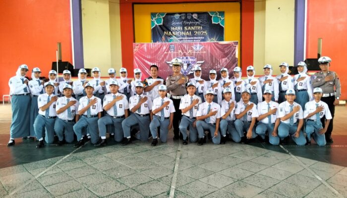 POLRESTA PATI SOSIALISASI LARANGAN BALAP LIAR KE SEKOLAH DAN DINAS PENDIDIKAN