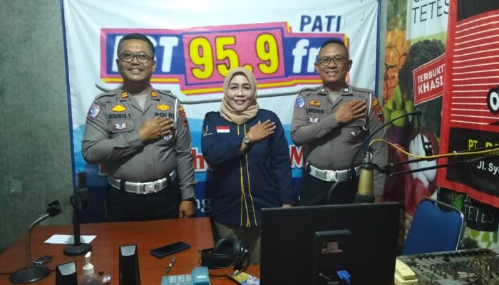 Satlantas Polresta Pati Sosialisasikan Operasi Zebra Candi 2025 Lewat Siaran Radio