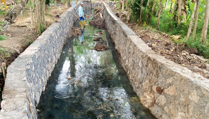 Diduga Proyek Turap Siluman: Tanpa Papan Informasi Publik, Pelaksana Menghindar!