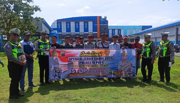 Banner Keselamatan Bermunculan di Jalan Pati–Kudus! Ternyata Ini Gerakan Besar Polantas yang Bikin Warga Kaget